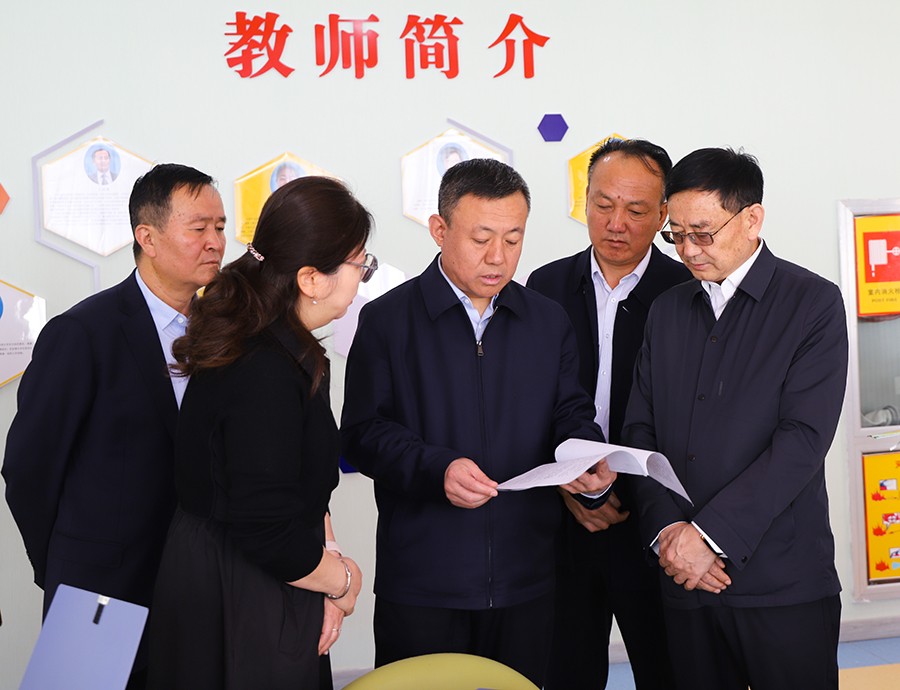 （QYE改革新实践）全力保安全促发展塑品(35909375)-20241016094447