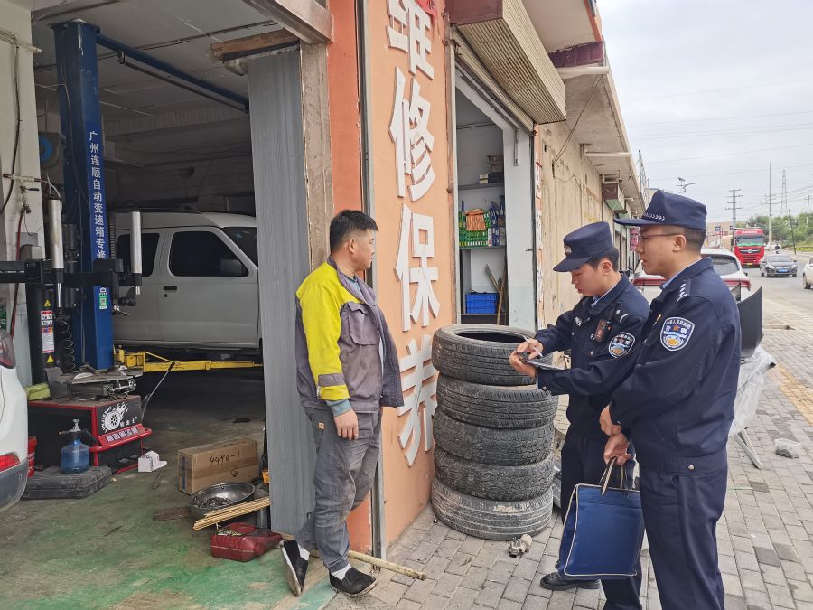 （wAqEY，图片新闻）临洮公安开展机修(36155006)-20241025164455