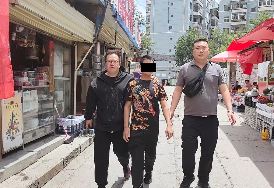 （WAQＹE   配图3）斩断伸向大学毕(36411949)-20241106163107