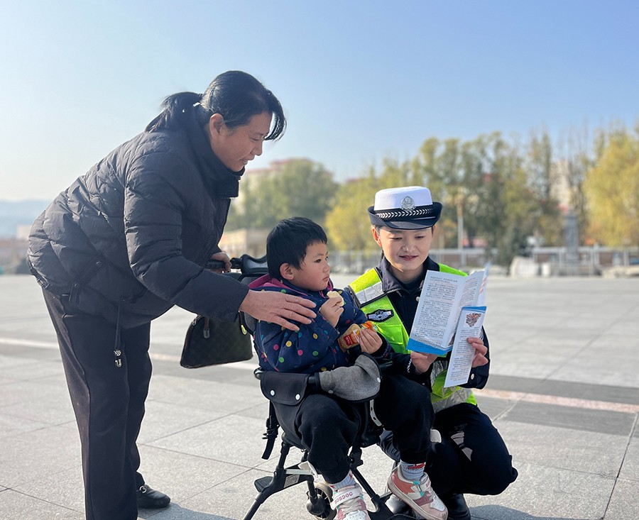 （WAQEＹ图片新闻）关爱“一老一小”(36801016)-20241121160142