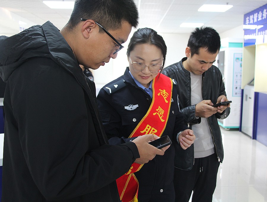（WAqEY，图片新闻）临洮公安开展行驶(36827686)-20241122162547