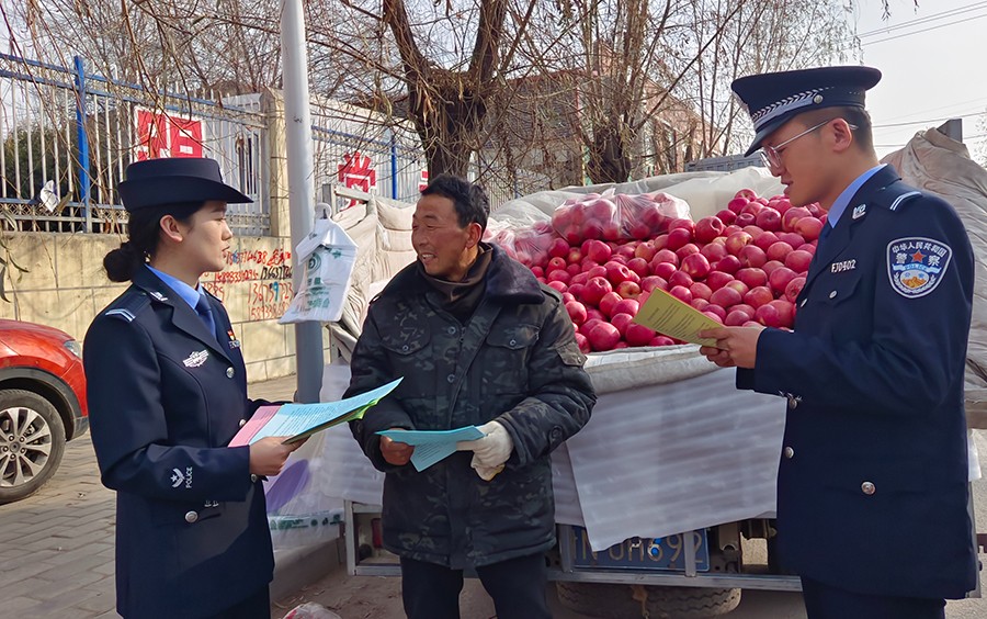 （WEqY配图）临夏公安：“三线”齐发织(37144572)-20241208140826