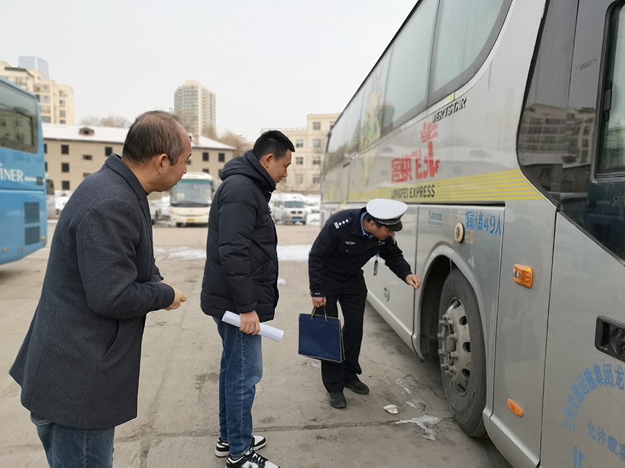 （WqEY，图片新闻）城关交警开展道路运(37299171)-20241215155715