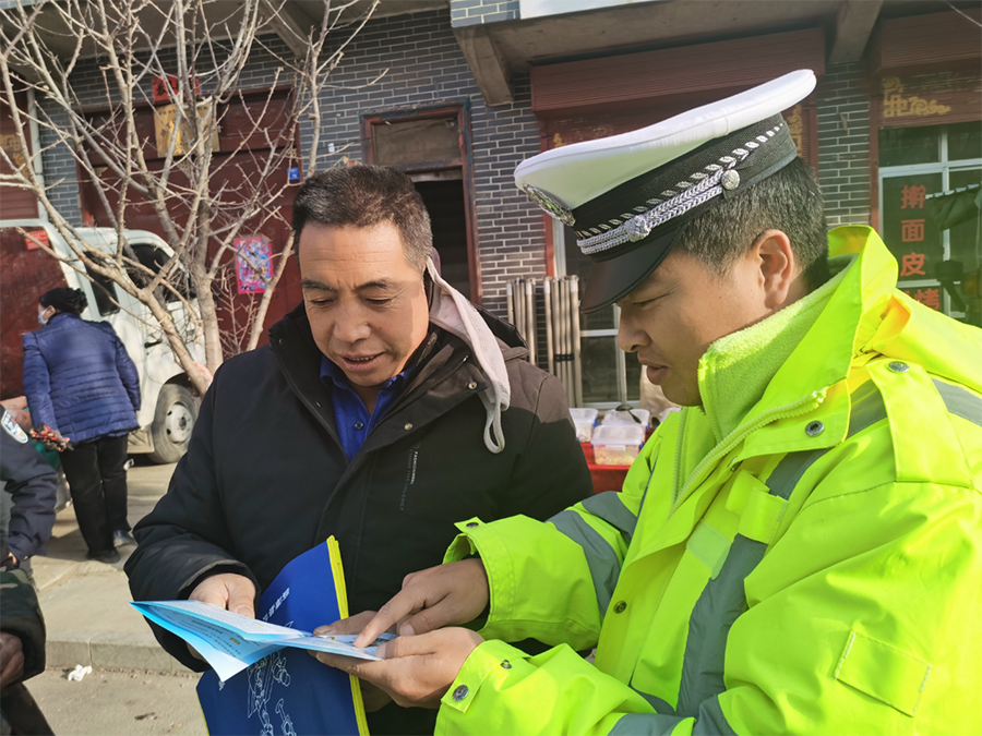 （WAEqY，图片新闻）临潭公安开展“美(37454268)-20241220110405