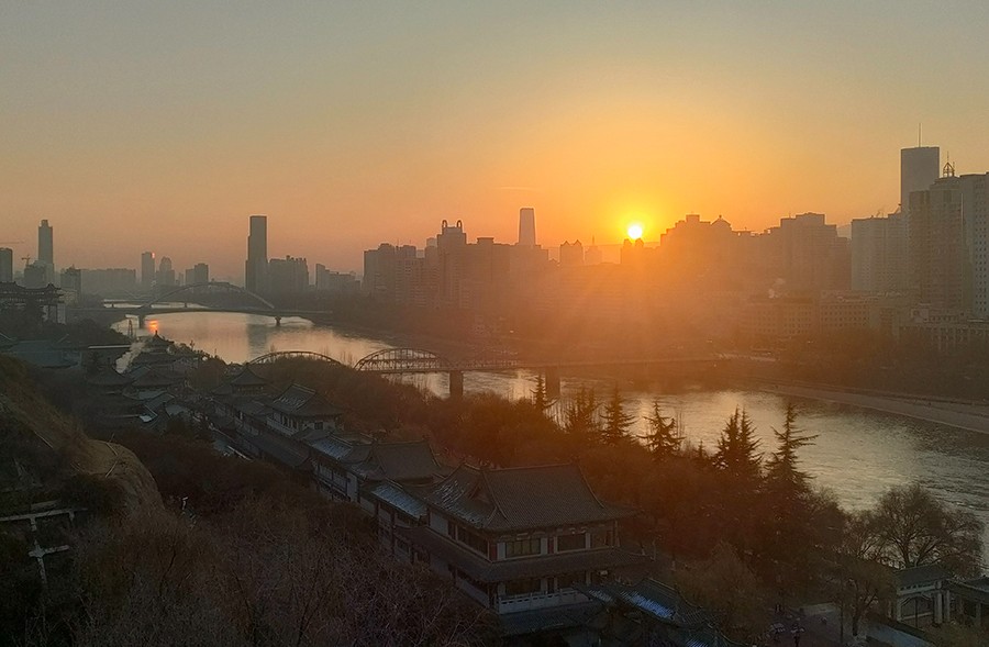 （wAqEY图片新闻）新年第一缕曙光(37740906)-20250102150435