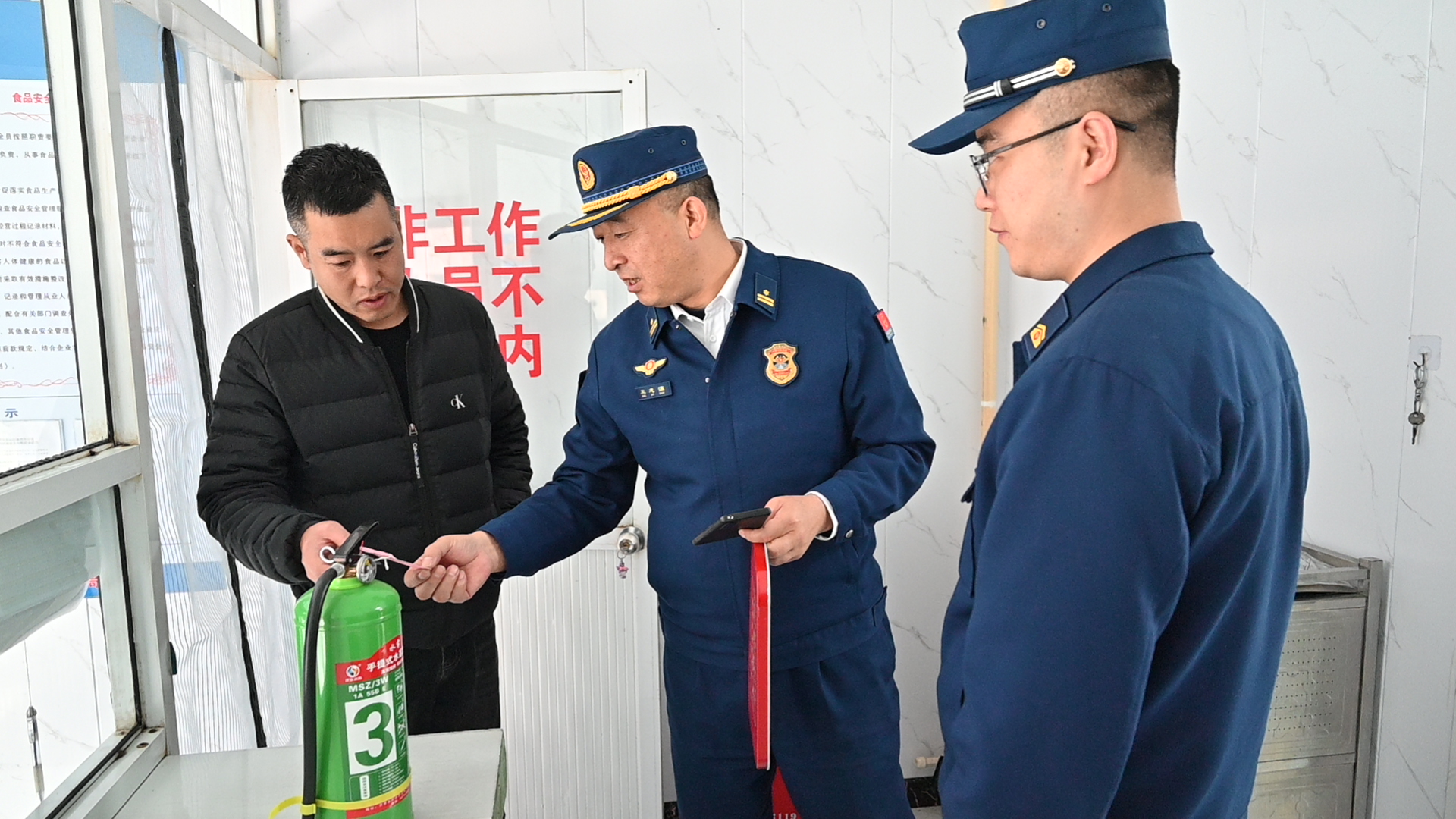 （wAQEY消防专栏 配图）康县多措并举(37924948)-20250110135329
