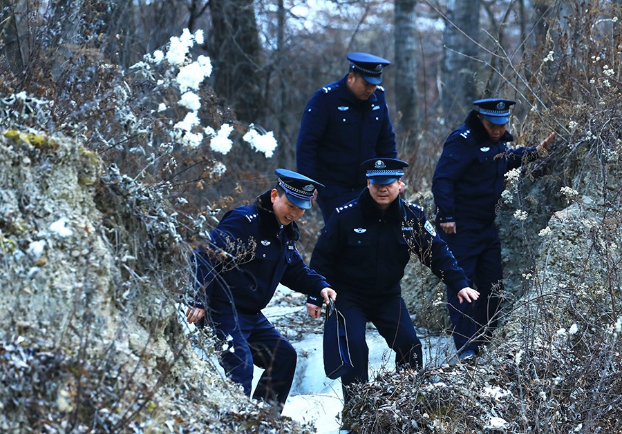 礼县：“山村警务”助力乡村振兴(38097711)-20250117095401