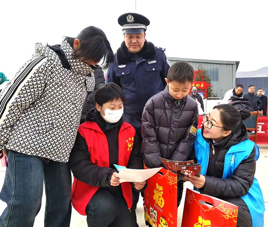 （WAQEＹ图片新闻）禁毒宣传进农村(38213648)-20250121103722