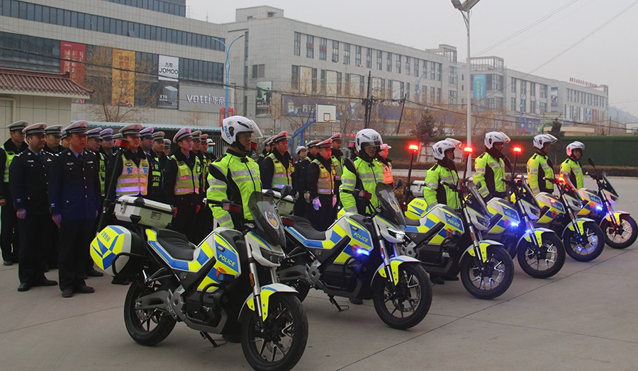 (wqEＹ图片新闻)通渭公安举行警用摩托(38398354)-20250124161312