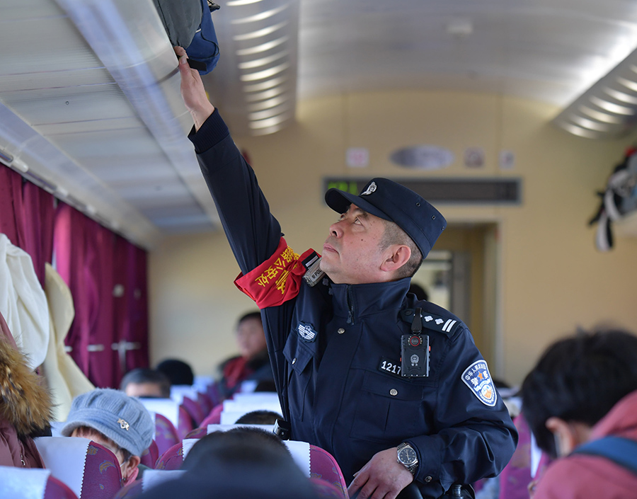 （WAQEＹ配图2，新春走基层）“警营老(38422113)-20250127131739