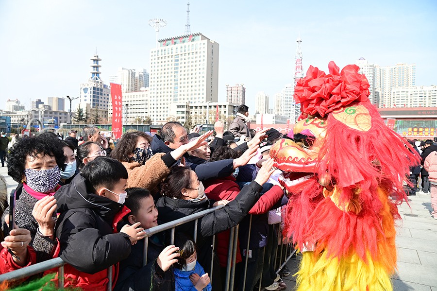 （AqＹE新春走基层　组图5）红红火火庆(38497847)-20250206164741
