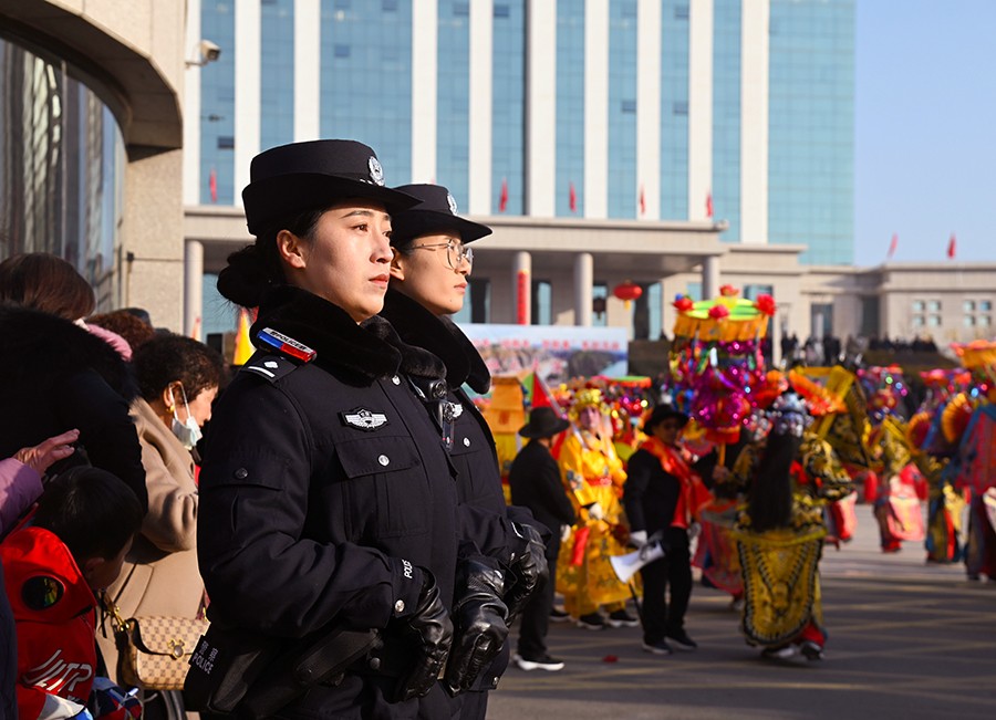 （WAQEY图片新闻）永靖公安：全程跟进(38539585)-20250210111612