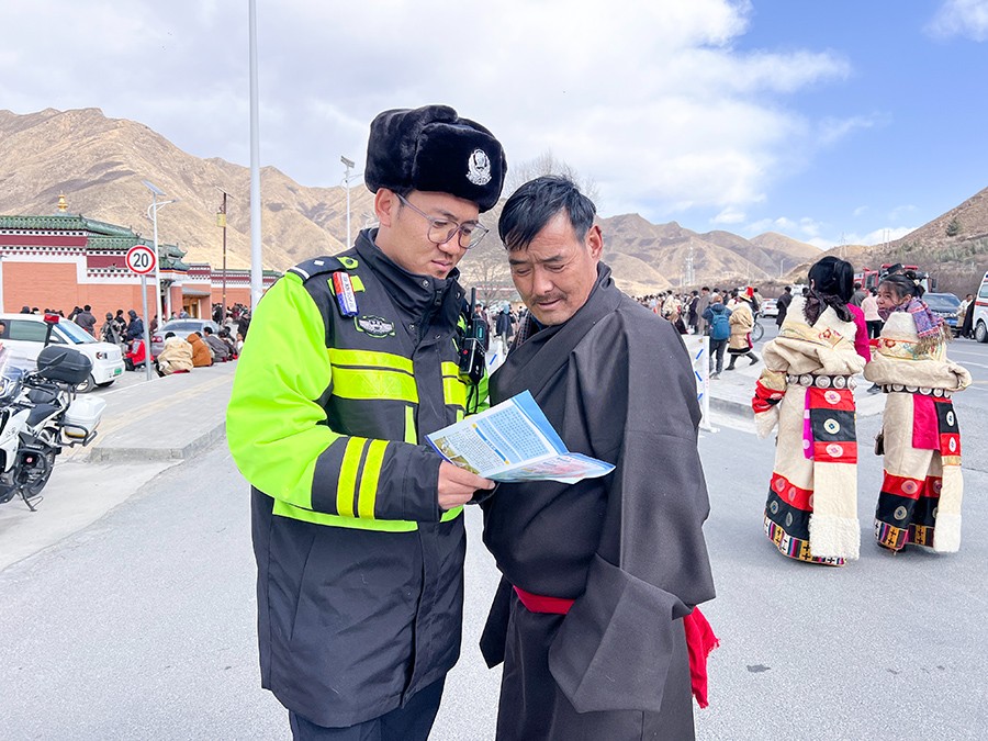 （WAqＹE   图片新闻）民俗活动聚人(38605426)-20250213111327
