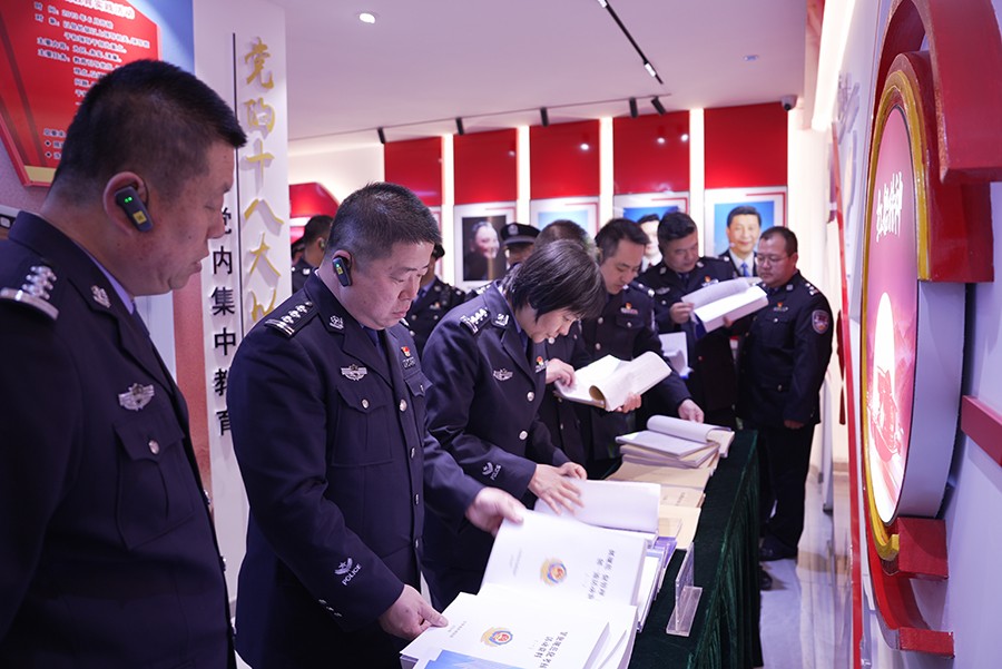 （AQEＹ大墙内外606期 配图２）筑牢(38783345)-20250221153752