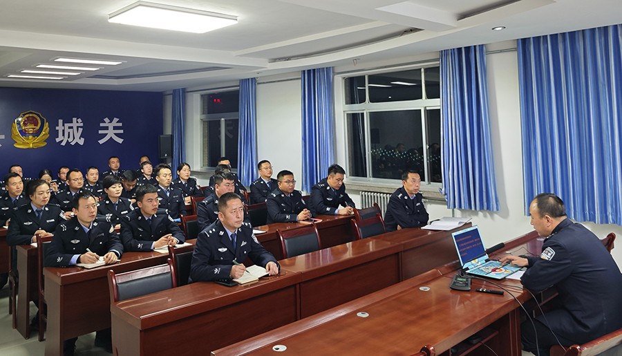 （WEY配图，）“警营夜校”为民辅警充电(38875712)-20250226172710