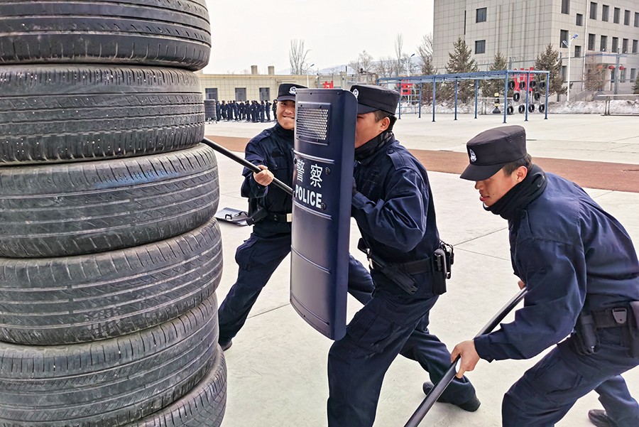 （WAQEＹ配图）临夏公安特警吹响春训“(38879702)-20250226173110