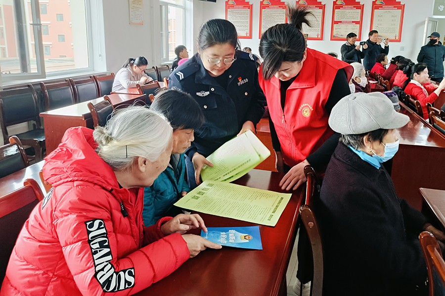 （WAQEＹ图片新闻）永昌公安开展法治宣(39181923)-20250309181220