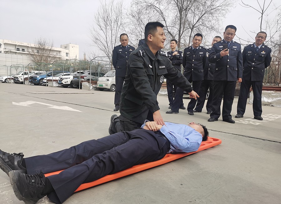 （WAQEY，图片新闻）送教上门(39290927)-20250312145957