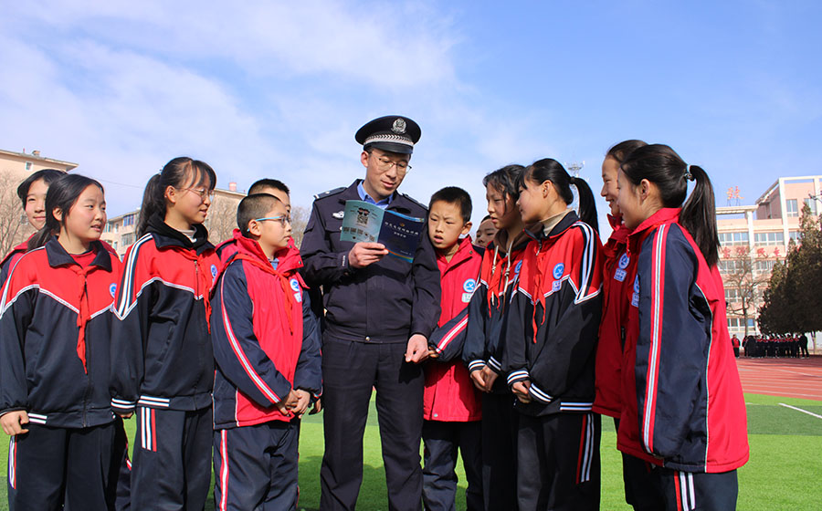 （WAqEY，图片新闻）筑牢校园安全防线(39540375)-20250318161252