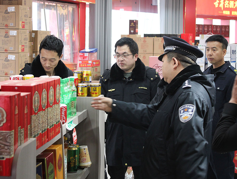 （WAqEY配图）合水公安织牢食品安全防(39525440)-20250318165120