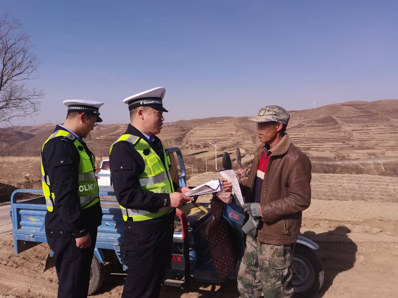 (WqEY图片新闻)交通安全你我同行(39581902)-20250319214435