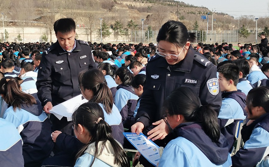 (wAQEY图片新闻)反诈宣传进校园(39636850)-20250323115731