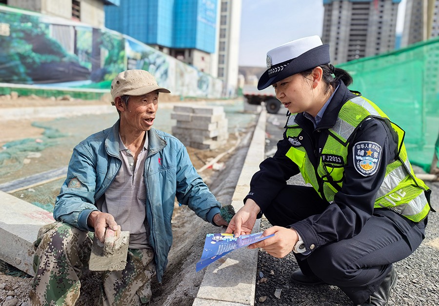 （WAqEY，图片新闻）安定公安强化务工(39672741)-20250325101402