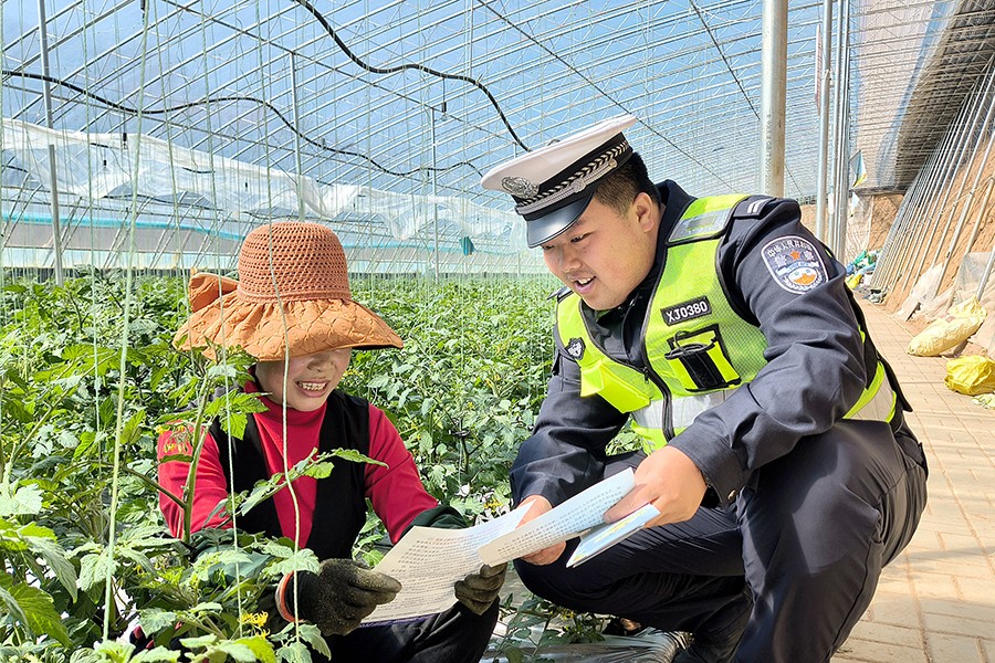 (WAqEY图片新闻)全力护航春耕交通安(39728096)-20250326160137