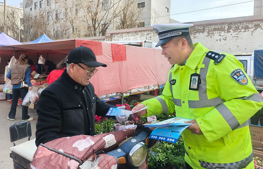 （WAqEY图片新闻）一盔一带不放松 安(39731423)-20250328162723