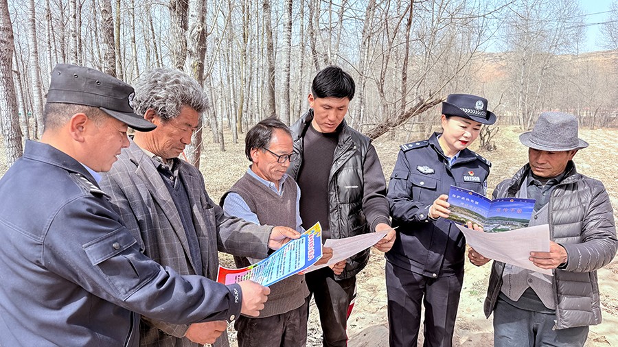 （QYE图片新闻）保障林区安全(39924852)-20250407093956
