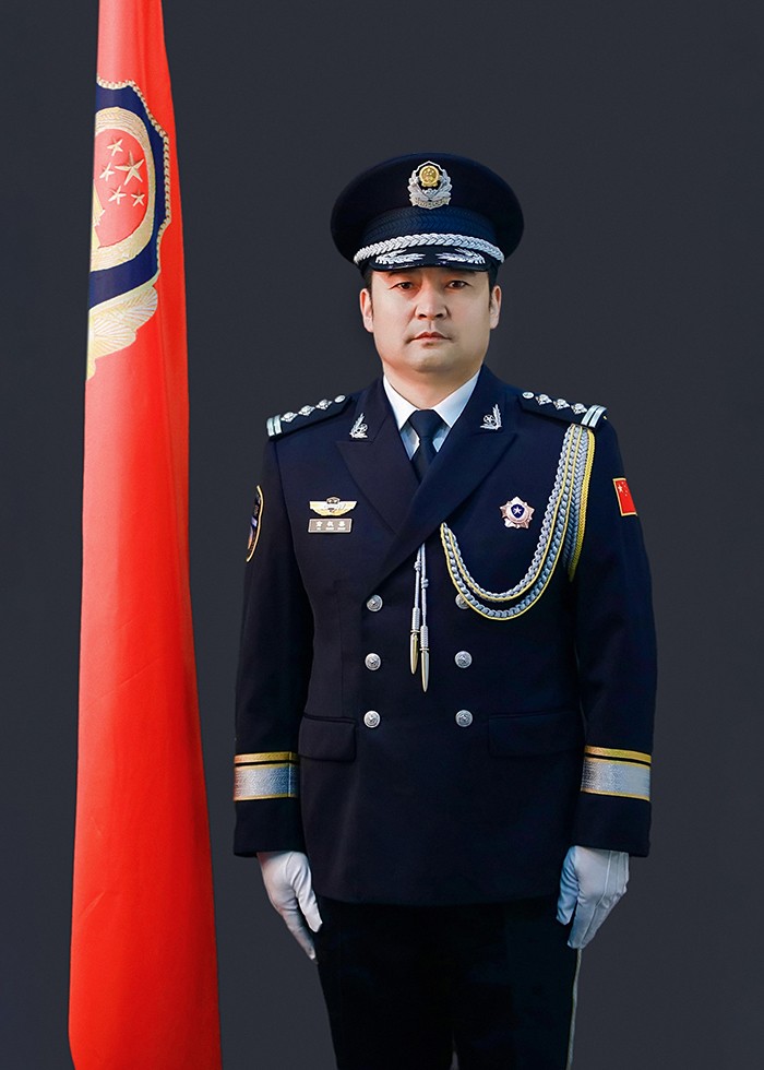 （AQＹE  大墙内外612期 配图）以(39924143)-20250408171851