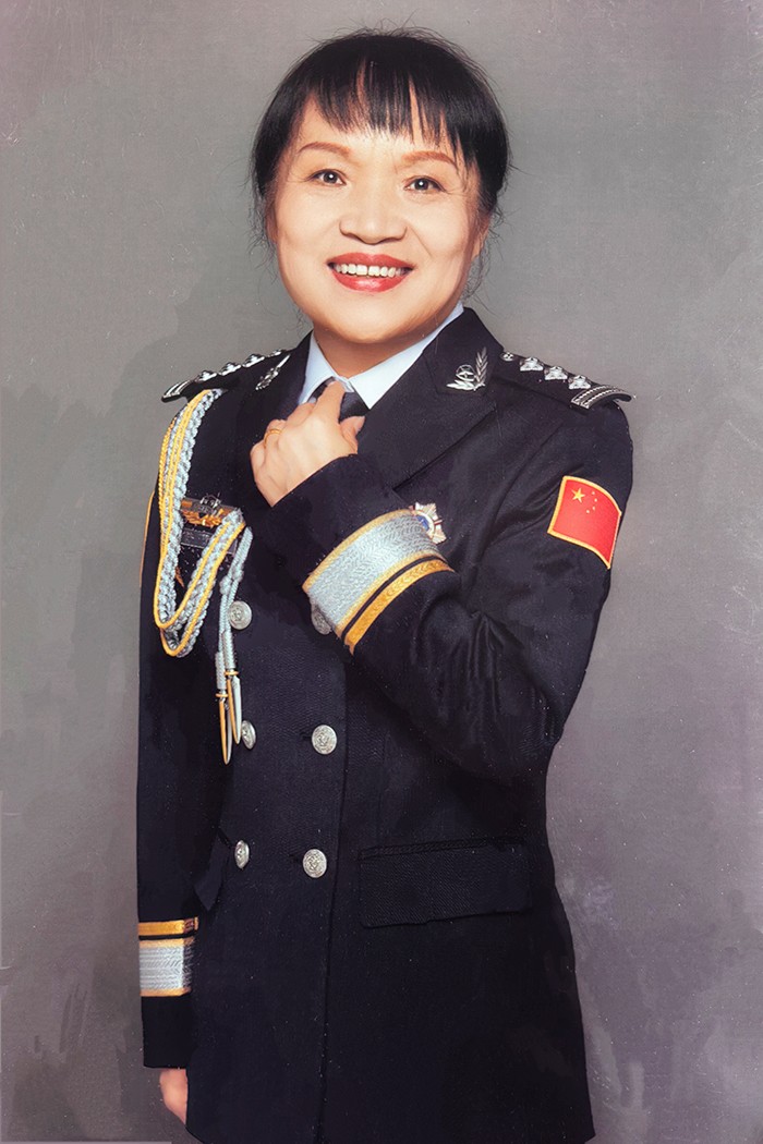 （QYE，大墙内外613期 配图）救死扶(40064913)-20250414145259