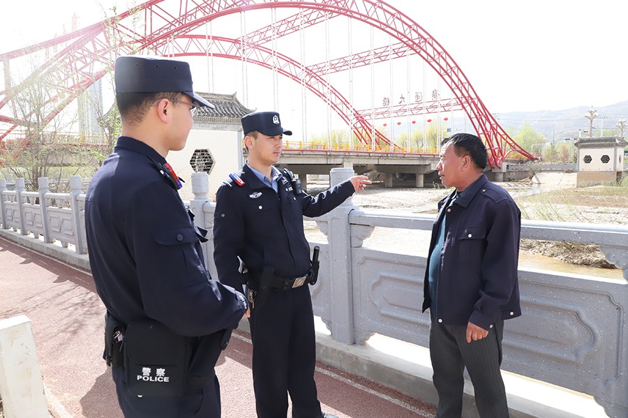 （WAEQY，图片新闻）开展河道巡查 筑(40190643)-20250418155648