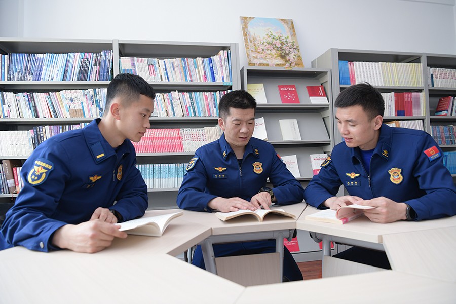 （AqEY，图片新闻）兰州市消防救援支队(40304158)-20250423091225