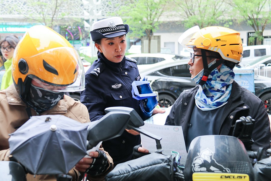 （wAQEＹ图片新闻）交通安全入人心(40635333)-20250509114353