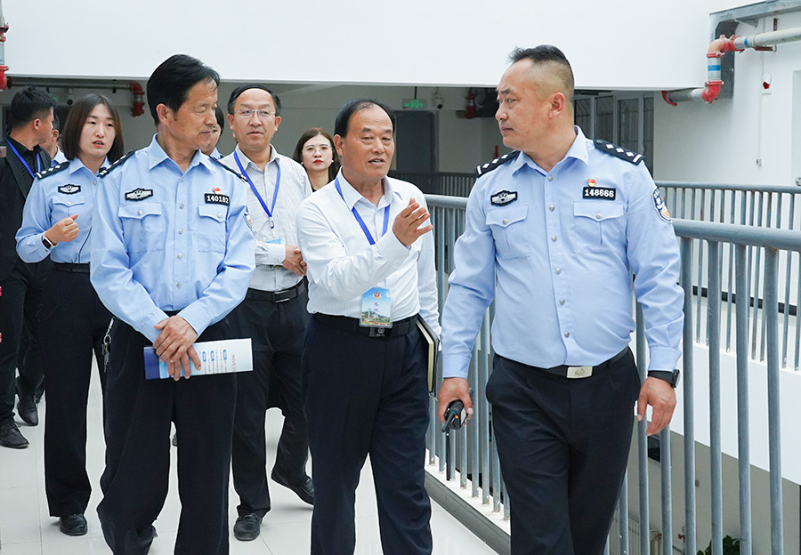 （wAQEY，配图）宁县公安开展警媒融合(40781281)-20250516105439
