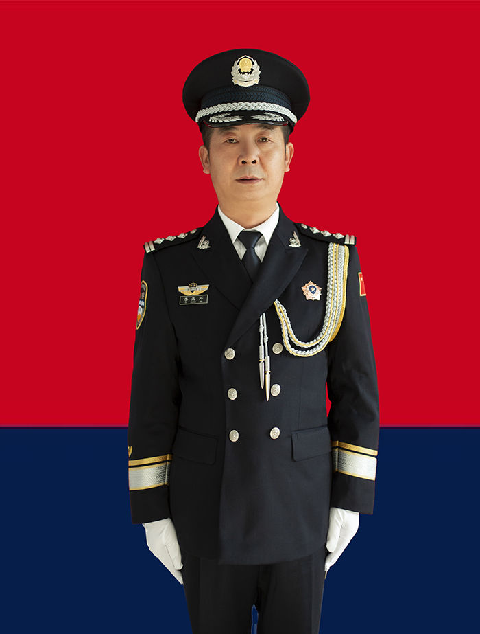 （QYE  大墙内外618期 配图）坚守(40824026)-20250519174857