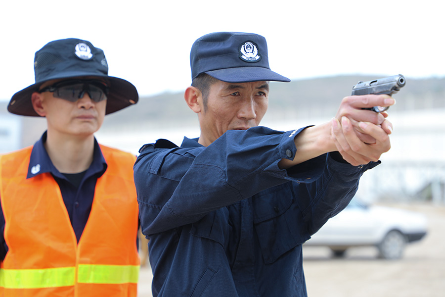 （WAQEY，图片新闻）安定公安开展实弹(40877813)-20250520114813