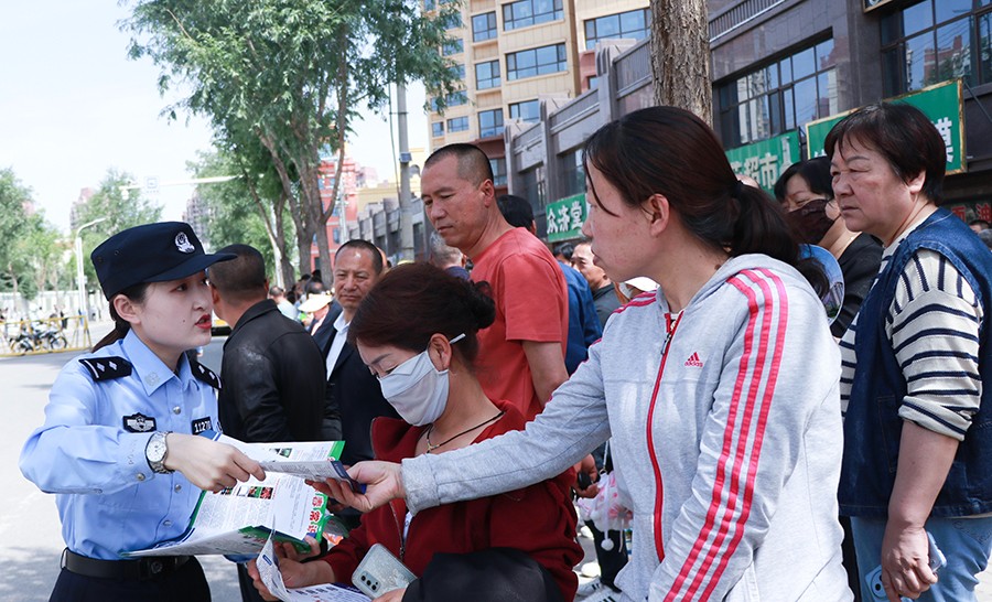 （WAQEY，图片新闻）筑牢禁毒防线 共(41355509)-20250610173608