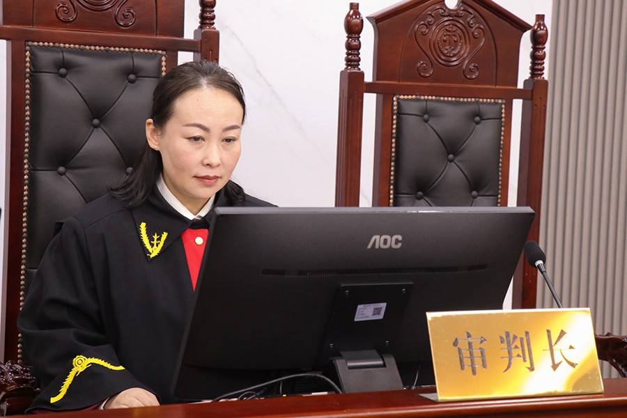 （1  AQEＹ劳动最光荣　配图  ）她(41355780)-20250612154532