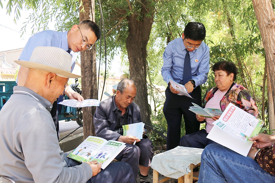 （wAQEY，图片新闻）法治宣传进乡村(41410593)-20250612162126