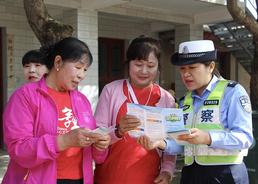 （WQYe  图片新闻）交通安全宣传进社(41461574)-20250615165214