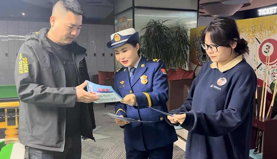 （qEＹ劳动最光荣 配图１）她将多面身份(41523024)-20250618090942