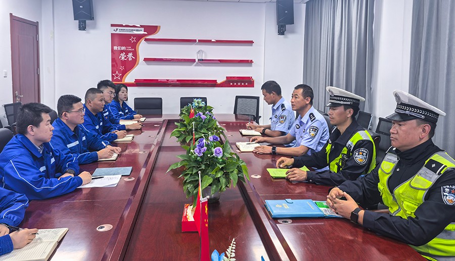 （WAqEＹ图片新闻）交通安全进企业 守(41526322)-20250619100848