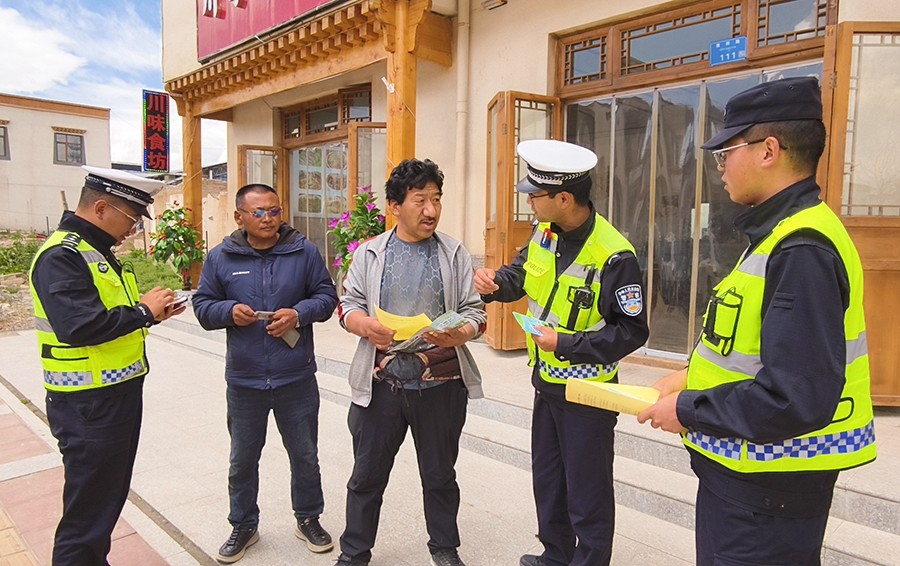 （WAqEＹ图片新闻）甘南公安交警开展“(41652520)-20250624162720