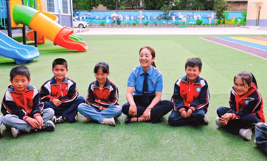 __（AqEＹ劳动最光荣　配图１)孩子们(41733851)-20250627101539