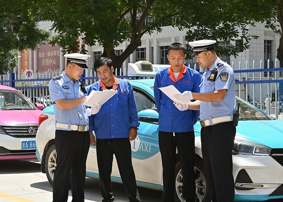 （AqYE组图5）兰州公安全力护航“暑运(42093335)-20250715171230