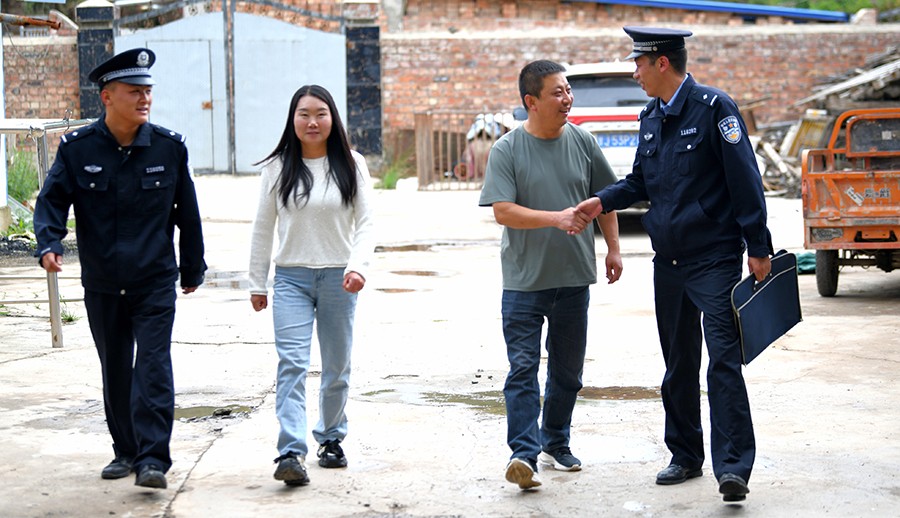 （跟派出所核实，当事人同意出镜　WAqe(42205030)-20250718161000