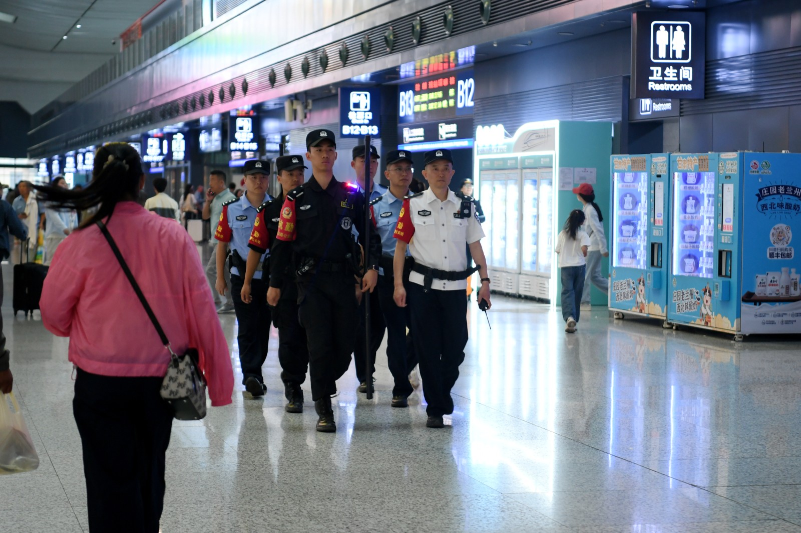 （AQEY，配图1）兰铁公安完成暑运安全(43244321)-20250902100540