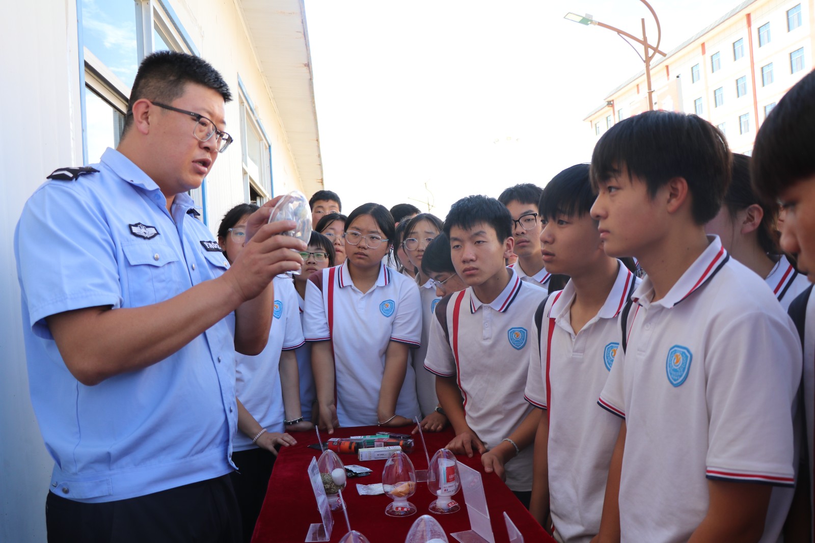 （WAQEY图片新闻）防范药物滥用 护航(43240207)-20250902102837